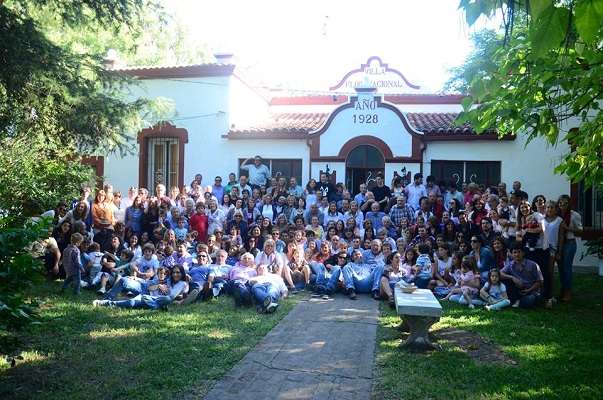 The 2014 Zavaleta family reunion photo